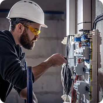 Electricians & Contractors